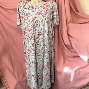 LuLaRoe Carly
